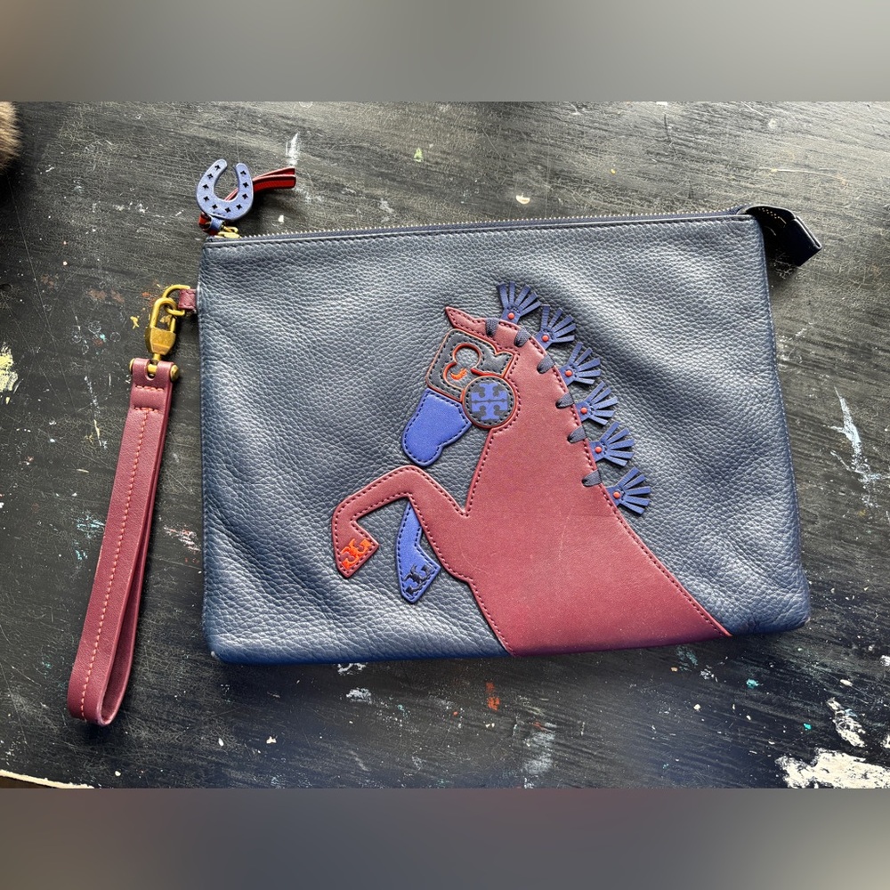 tory burch horse handbag clutch